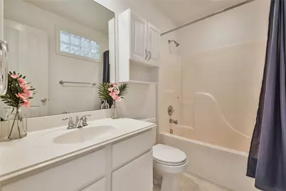 2 Willow Point Place, The Woodlands, TX 77382 - Photo 32