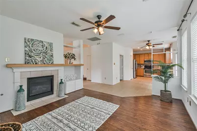 2 Willow Point Place, The Woodlands, TX 77382 - Photo 12