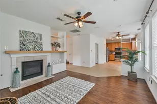 2 Willow Point Pl, The Woodlands, TX 77382 - Photo 12