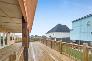 186 Ocean View Dr, Crystal Beach, TX 77650 - Photo 22
