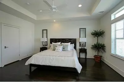 1810 Oakdale Street, Houston, TX 77004 - Photo 8