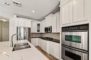 45 Marquise Oaks Pl, The Woodlands, TX 77382 - Photo 8