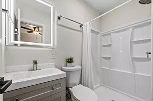 45 Marquise Oaks Pl, The Woodlands, TX 77382 - Photo 32