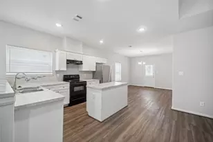 9018 Everglade Dr, Houston, TX 77078 - Photo 6