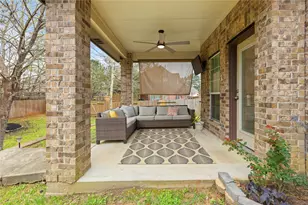 2517 Legacy Meadows Ln, Conroe, TX 77304 - Photo 2
