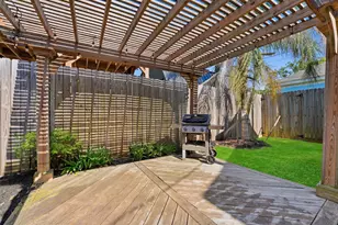 2523 Avenue M, Galveston, TX 77550 - Photo 22