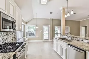 8326 Hunters Village Dr, Humble, TX 77346 - Photo 10