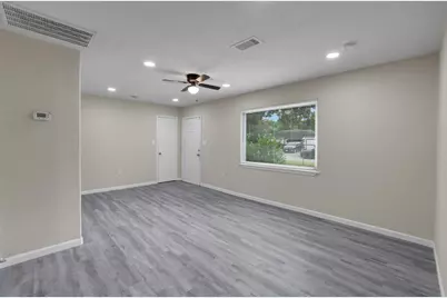 9409 Fairland Drive, Houston, TX 77051 - Photo 8