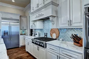 188 McGoey Cir, Shenandoah, TX 77384 - Photo 16