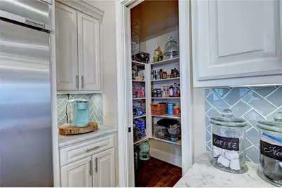 188 McGoey Circle, Shenandoah, TX 77384 - Photo 18