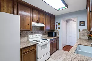 13833 Hollowgreen Dr, Houston, TX 77082 - Photo 16