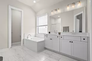 10115 MacLaren Dr, Iowa Colony, TX 77583 - Photo 8