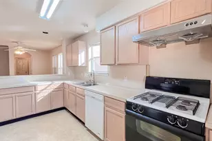 7226 Shaman Ln, Houston, TX 77083 - Photo 8