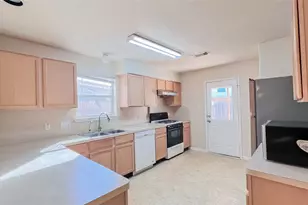 7226 Shaman Ln, Houston, TX 77083 - Photo 6