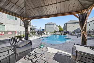 1303 Upland Retreat Blue Place, Houston, TX 77043 - Photo 2