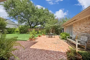 5744 Shady River Dr, Houston, TX 77057 - Photo 26