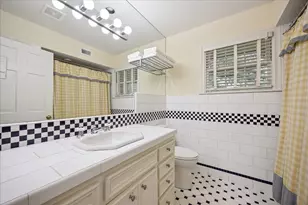 5744 Shady River Dr, Houston, TX 77057 - Photo 16
