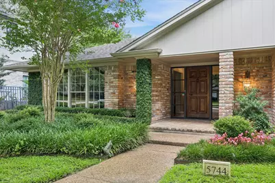 5744 Shady River Drive, Houston, TX 77057 - Photo 2