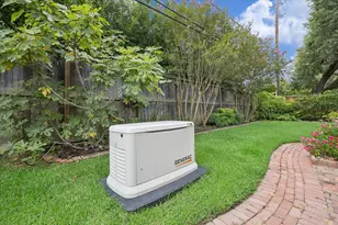 5744 Shady River Dr, Houston, TX 77057 - Photo 28