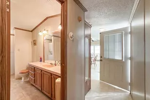 3014 Bay Oaks Harbor Dr, Baytown, TX 77523 - Photo 16