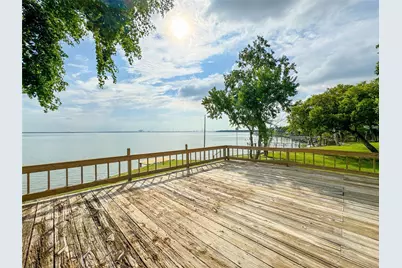 3014 Bay Oaks Harbor Drive, Baytown, TX 77523 - Photo 8