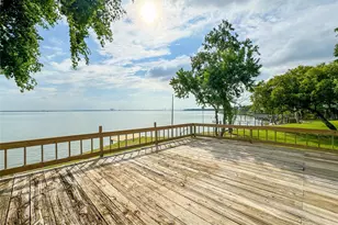 3014 Bay Oaks Harbor Dr, Baytown, TX 77523 - Photo 8