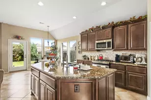 13615 Rainwater Dr, Pearland, TX 77584 - Photo 4