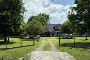 8380 Shady Ln, Bryan, TX 77808 - Photo 2