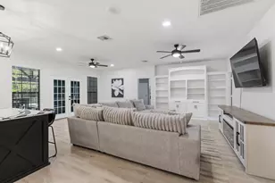 8472 Grand Lake Estates Dr, Montgomery, TX 77316 - Photo 18