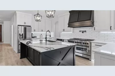 8472 Grand Lake Estates Drive, Montgomery, TX 77316 - Photo 2