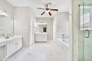 211 Mossey Oak Dr, Baytown, TX 77520 - Photo 6