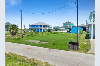 974 Pelican Lane, Crystal Beach, TX 77650 - Photo 4
