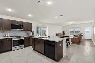 6819 Altadena Drive, Rosharon, TX 77583 - Photo 14