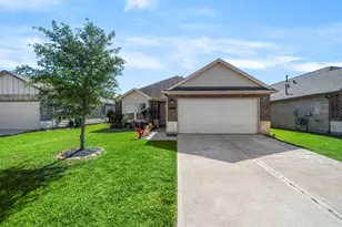6819 Altadena Dr, Rosharon, TX 77583 - Photo 2