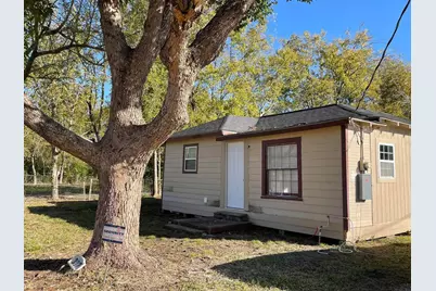 307 Prairie Street, Highlands, TX 77562 - Photo 2