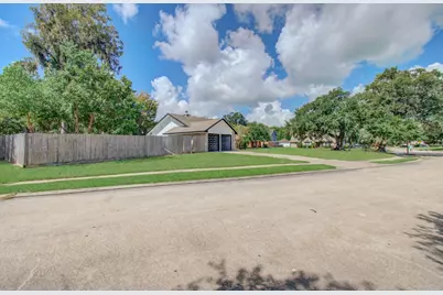 338 Banyan Street, Lake Jackson, TX 77566 - Photo 30