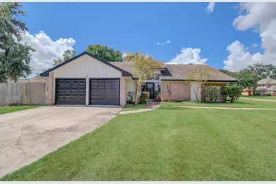 338 Banyan Street, Lake Jackson, TX 77566 - Photo 1
