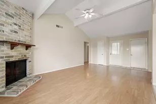 2911 Garden Ln, Sugar Land, TX 77479 - Photo 6
