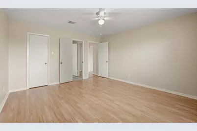 2911 Garden Lane, Sugar Land, TX 77479 - Photo 14