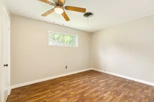 122 N Ringgold St, West Columbia, TX 77486 - Photo 26