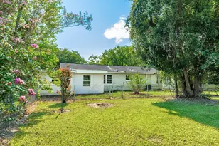 122 N Ringgold St, West Columbia, TX 77486 - Photo 30