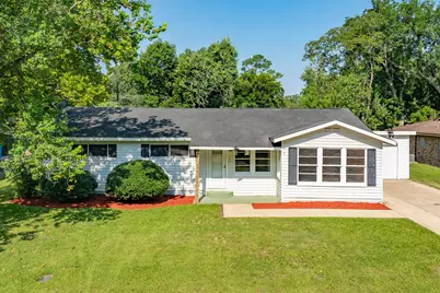 122 N Ringgold Street, West Columbia, TX 77486 - Photo 1