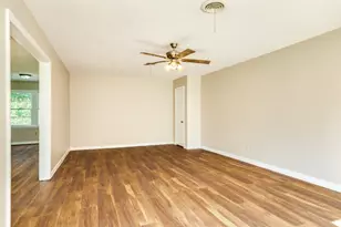 122 N Ringgold St, West Columbia, TX 77486 - Photo 12