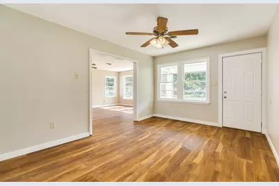 122 N Ringgold Street, West Columbia, TX 77486 - Photo 6