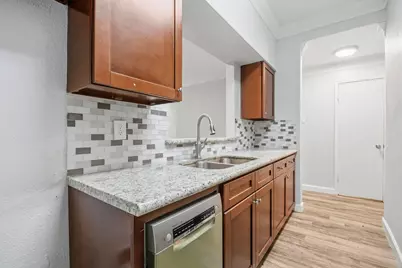 3800 Tanglewilde Street #108, Houston, TX 77063 - Photo 8