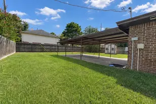 1747 Burning Tree Rd, Houston, TX 77339 - Photo 24