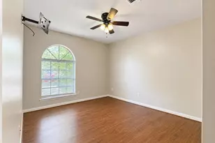 1747 Burning Tree Rd, Houston, TX 77339 - Photo 12