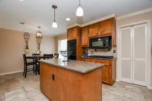 1747 Burning Tree Rd, Houston, TX 77339 - Photo 6
