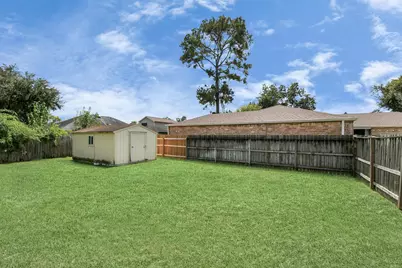 203 Kirkaldy Drive, Houston, TX 77015 - Photo 32