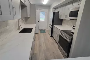 5210 Arboles Dr, Houston, TX 77035 - Photo 8